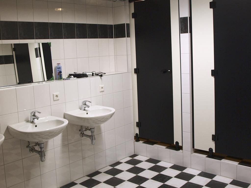 3Be Backpackers Bed & Breakfast Eindhoven Exterior photo